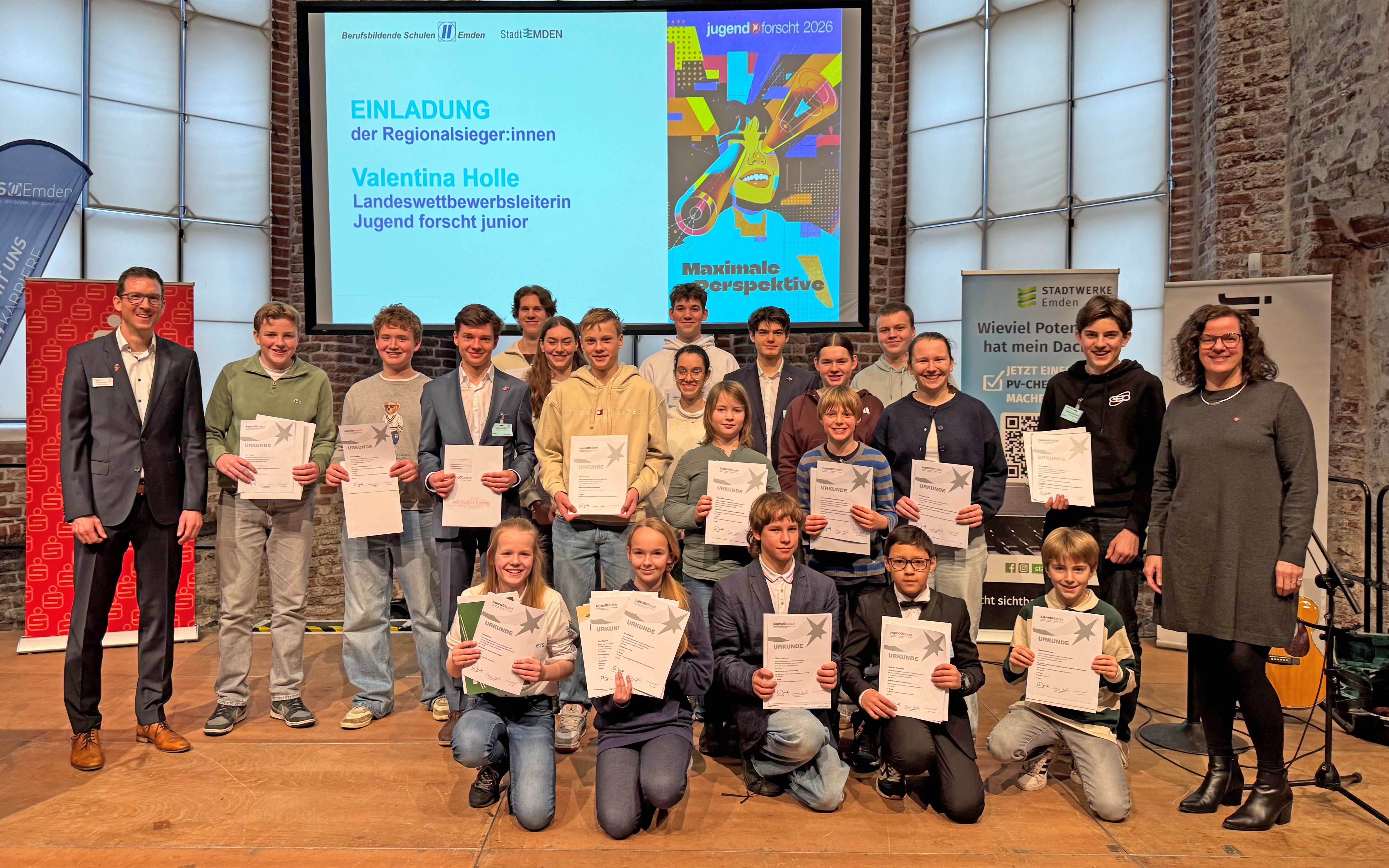 Regionalwettbewerb Jugend forscht in Emden geht feierlich zu Ende